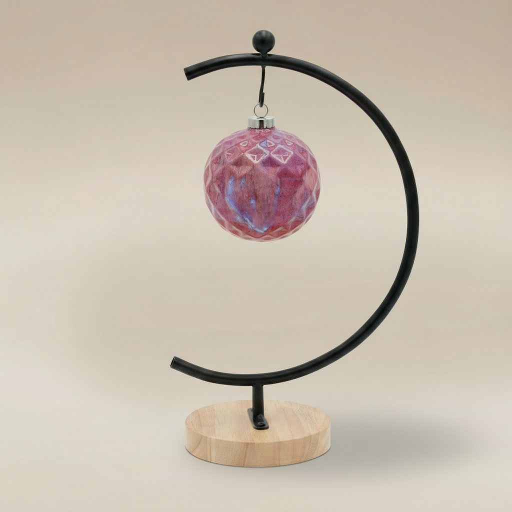 (sunstone red)
Sunstone red ceramic facet ornament made with ashes, handcrafted to honor love, strength, and everlasting connection.