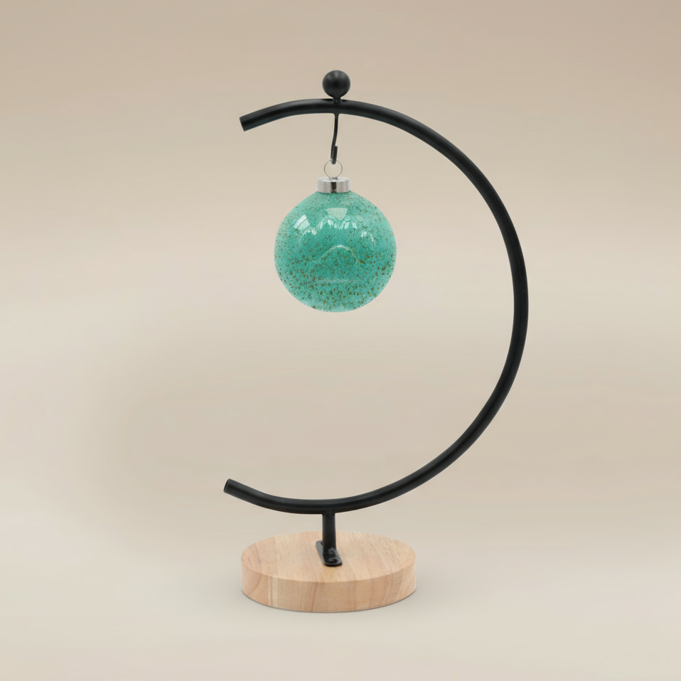 (copper)
Copper ceramic paw ball ornament made with pet ashes, a handcrafted memorial artwork symbolizing warmth and lasting companionship.
