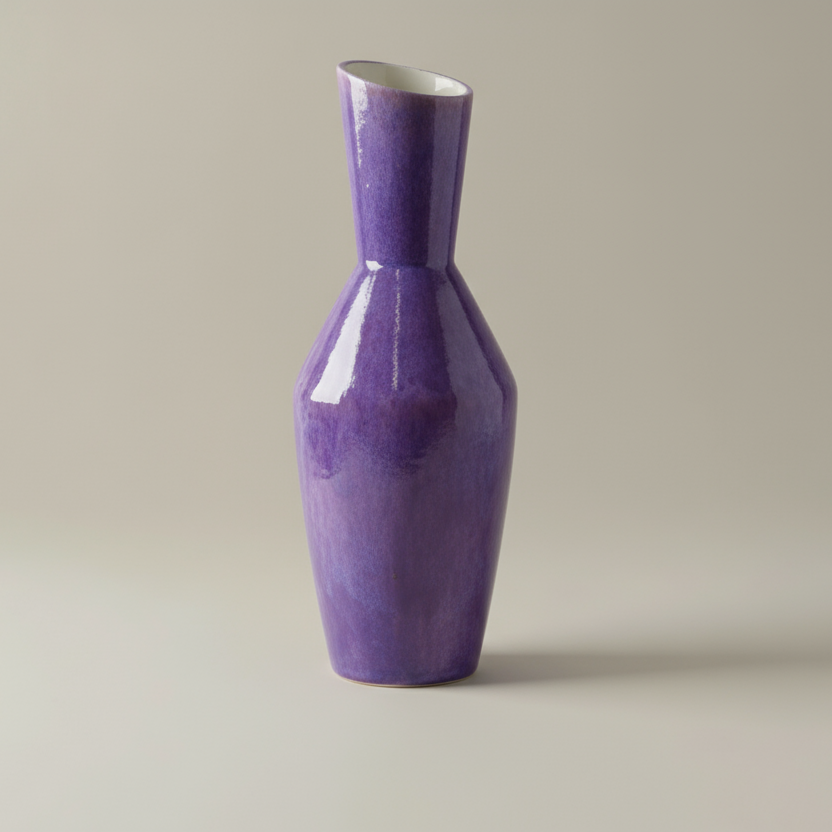 (lavender)
Lavender ceramic cremation memorial vase made with ashes, a graceful modern design handcrafted with care.